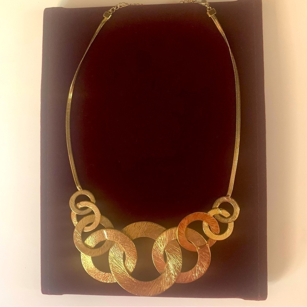 Faux gold necklace with hammered gold circles